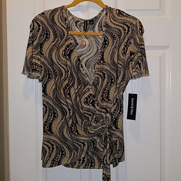 Essentials by Milano wrap look top Sz. L NWT - Picture 1 of 6